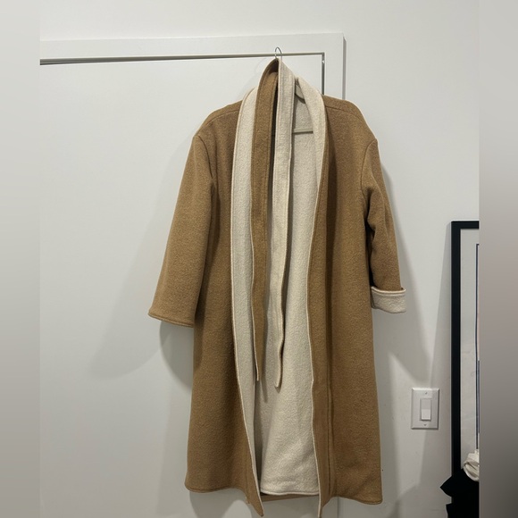 Wool wrap coat - Picture 10 of 16